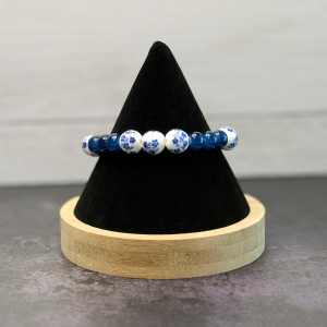 Blue & White Floral Bead Bracelet